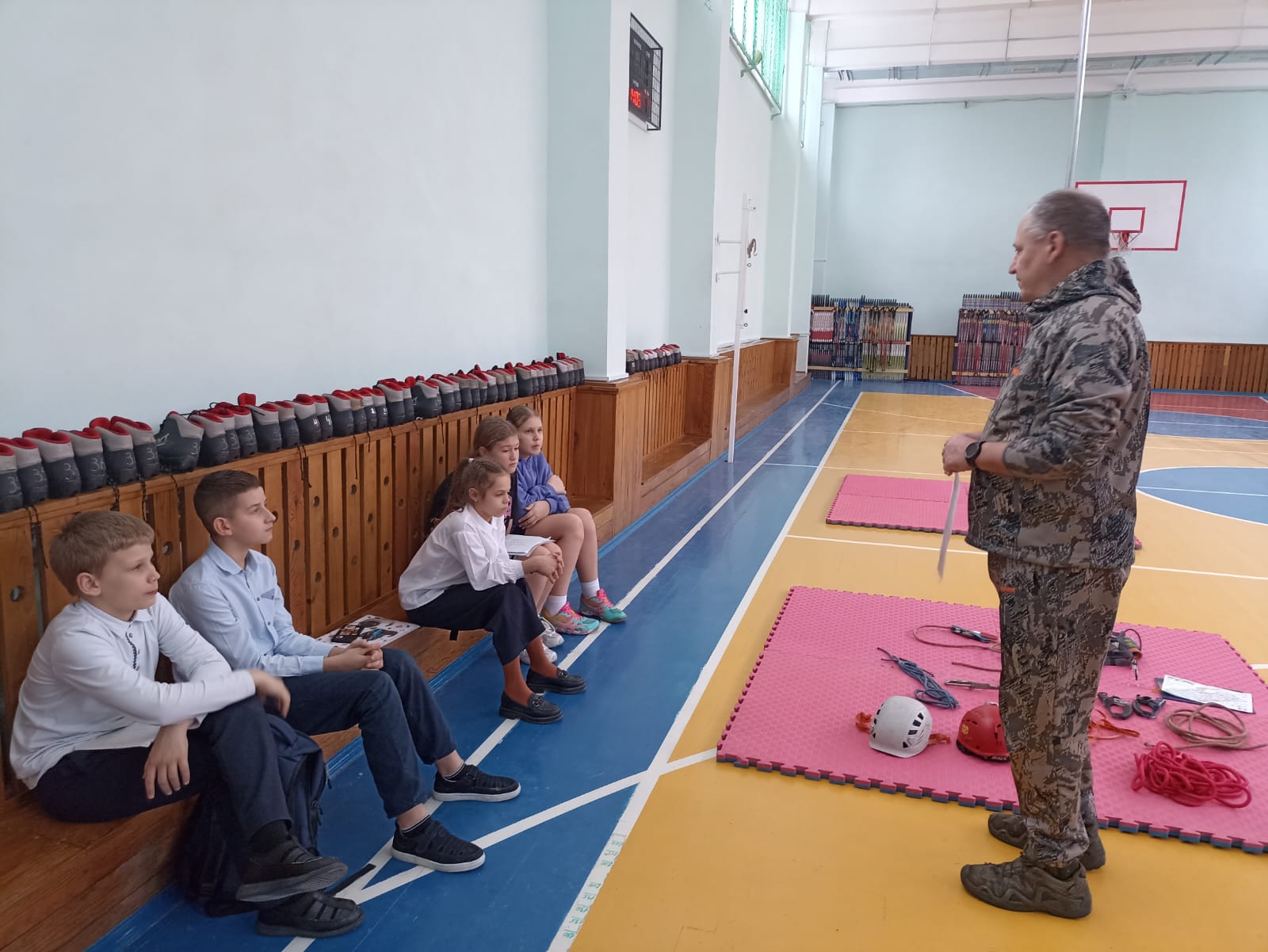 Мастер-класс или курсовая подготовка туристического клуба к соревнованиям по туризму..