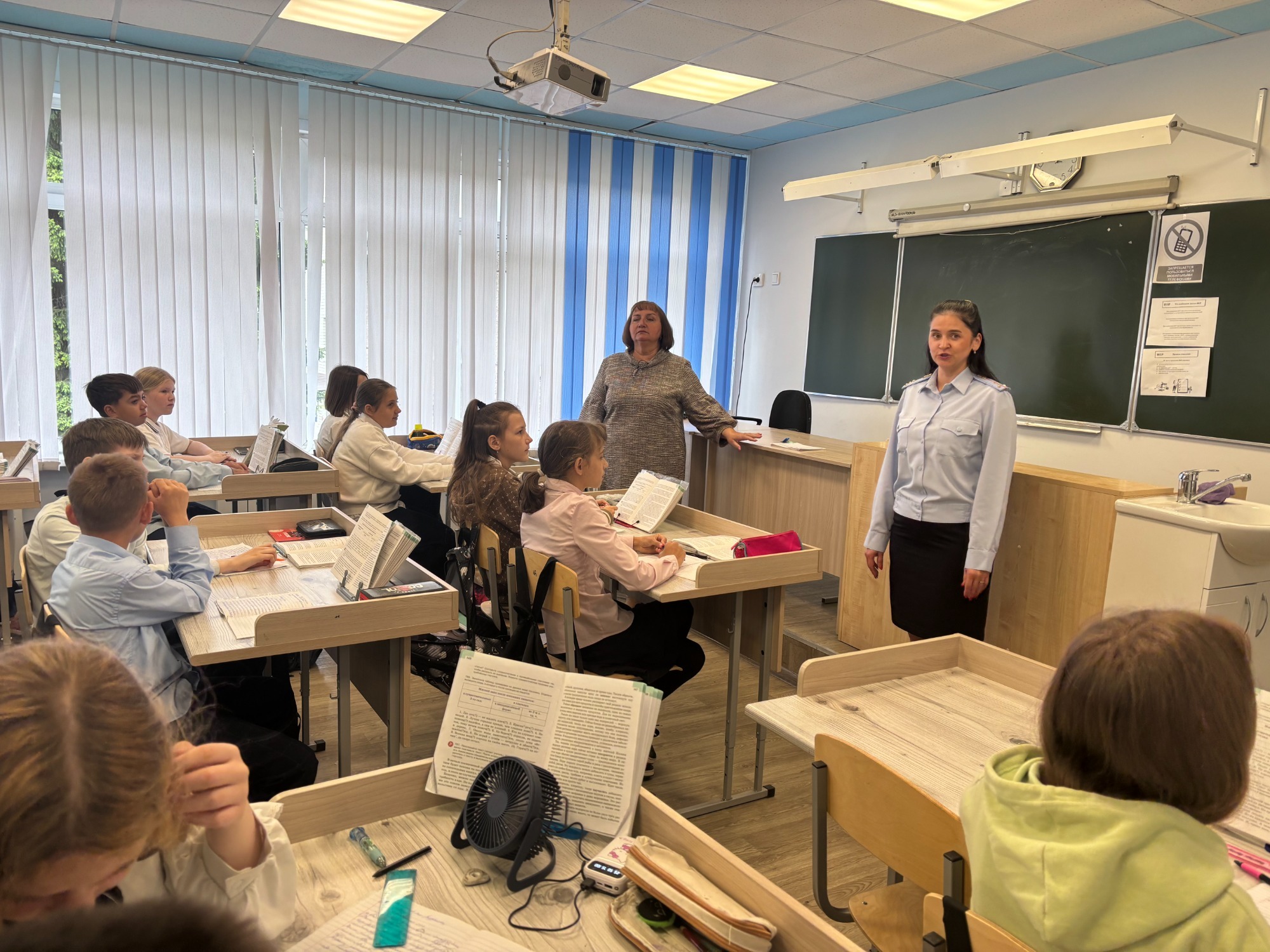 Просветительские беседы инспектора отдела БДД ГАИ Просветительские беседы инспектора отдела БДД ГАИ.
