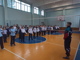 В лицее 7 апреля прошла  общелицейская зарядка.