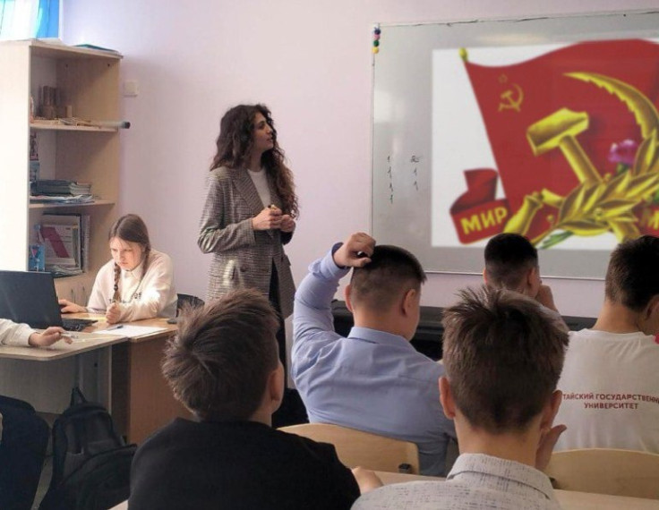 Праздник Весны и Труда.