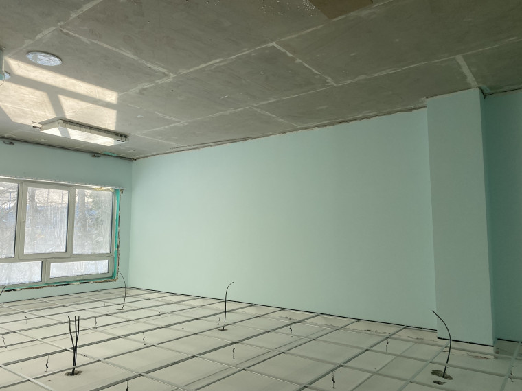 В МБОУ "Лицей №3" продолжается капитальный ремонт.